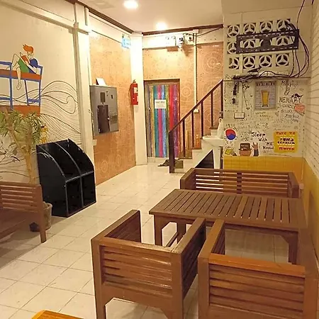 Sleep With Me Hostel