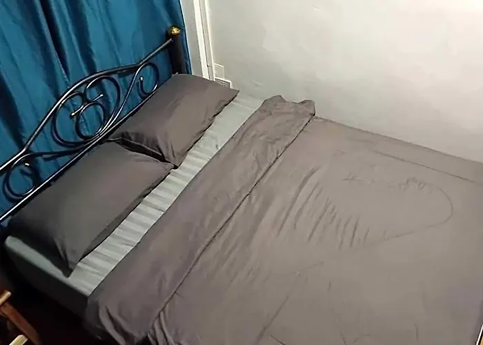 Sleep With Me Hotell