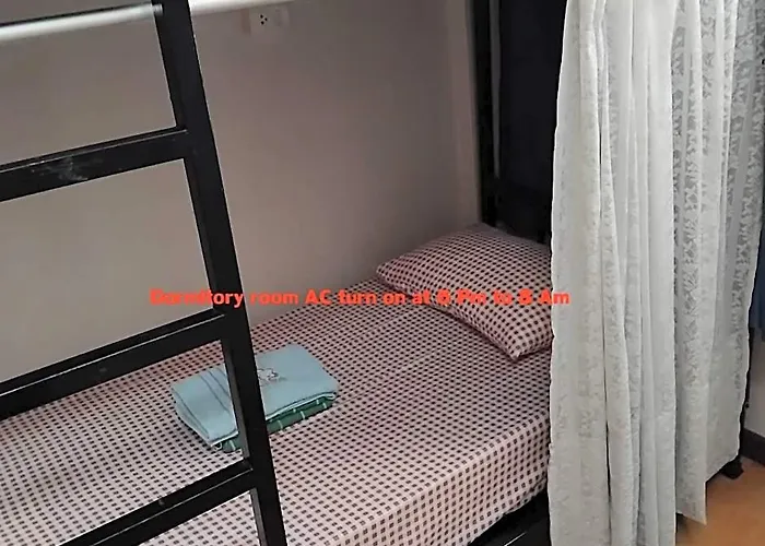 Hotell Sleep With Me
